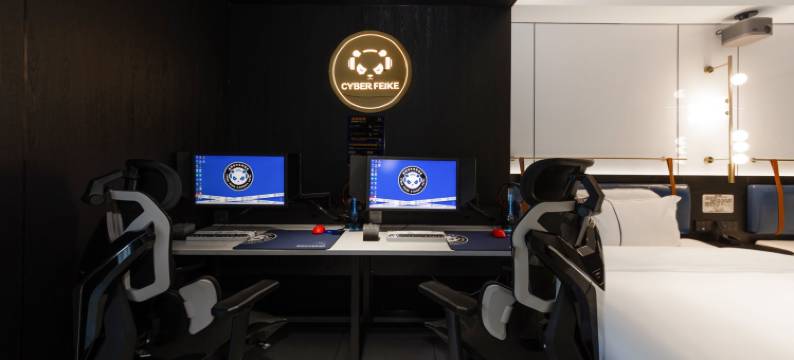 赛博·非可电竞酒店(红谷滩绿地双子塔店)图片