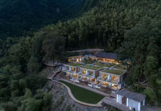 张家界秘境度假酒店