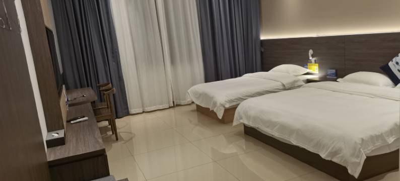 住一往酒店(禄劝转龙镇店)图片