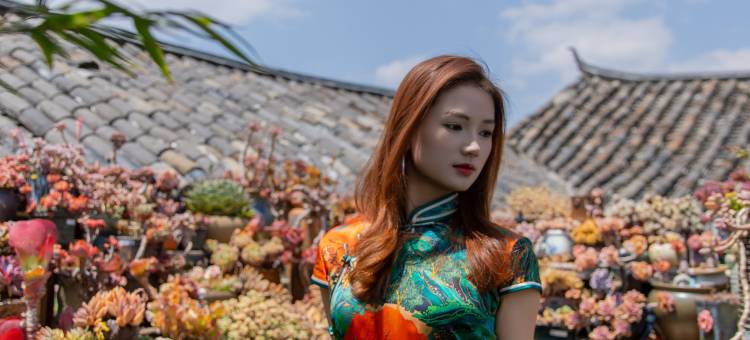 花筑·月半湾·雪山屋顶Coffee·花海漫步设计师庭院(丽江古城店)图片