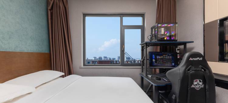 美娱·星峰电竞酒店(岳阳火车站步行街店)图片