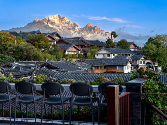 心宿雪山倾城全景度假会馆(丽江古城狮子山店)