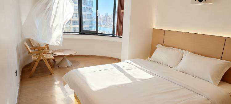 全庭江景民宿・QT丨高空江景・影音原木轻居(重庆解放碑洪崖洞店)图片