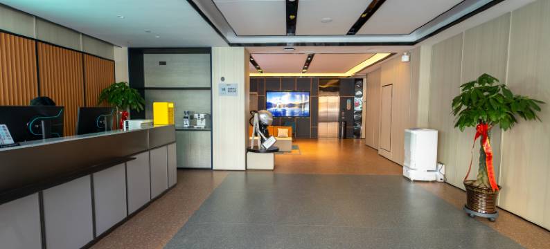 雷神电竞酒店(朔州朔城区建设路店)图片