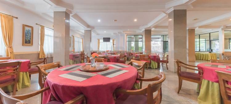 库宁岸Ayong Linggarjati Mitra红多兹酒店(Hotel Ayong Linggarjati Kuningan Mitra RedDoorz)图片