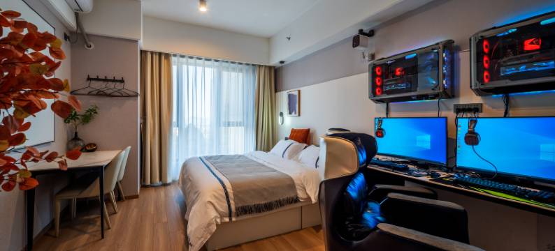 穿越者电竞酒店(大连中山广场店)图片