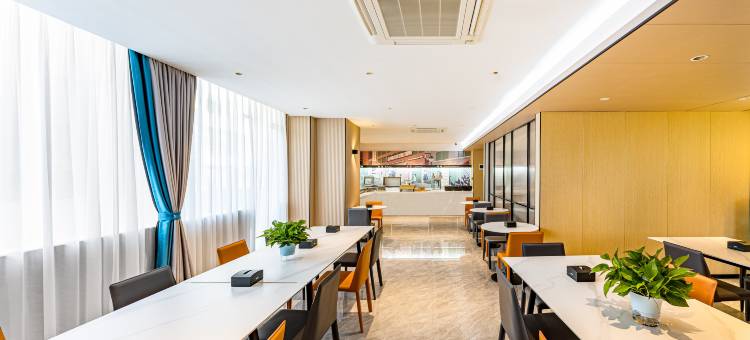 优选便捷酒店(广州滘口地铁站店)图片