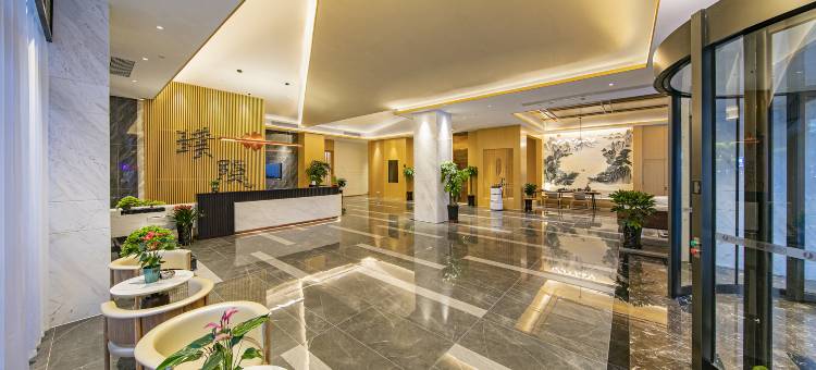 建国璞隐酒店(长春万象城人民广场地铁站店)图片