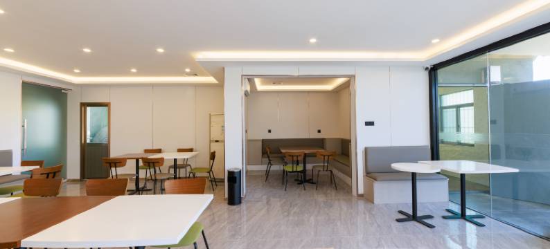 君安商务酒店(深圳公明广场地铁站店)图片