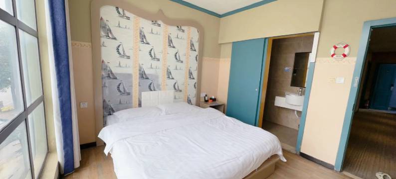 防城港海盗主题酒店(嘉乐城店)图片