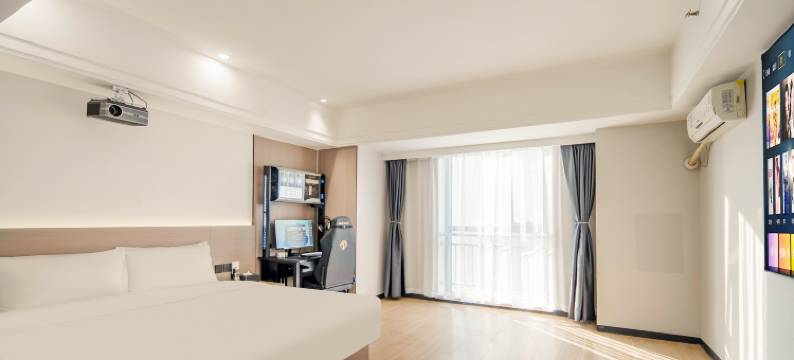 尖峰·奢逅海电竞酒店(石家庄裕华万达广场店)图片