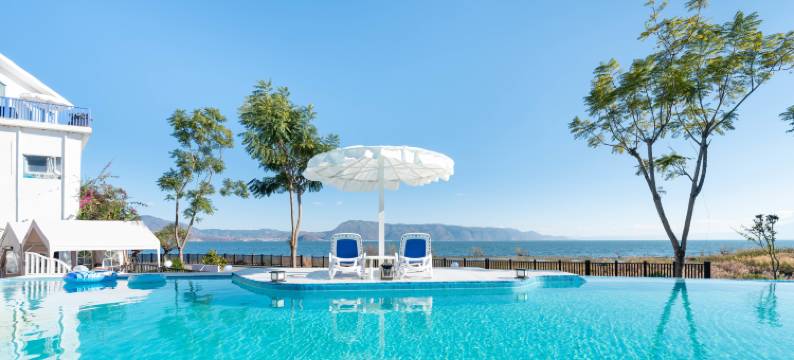 海恋|Cloud Nest·云栖蓝湾·设计师无边泳池度假民宿(洱海店)图片