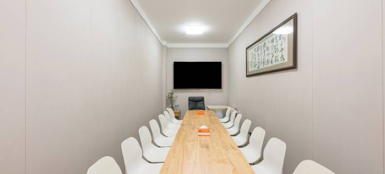 快乐时光轻奢酒店(北京丰台火车站纪家庙地铁站店)图片