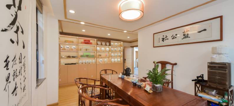 一蓝公社·茶空间花园美宿(大理古城大院里店)图片