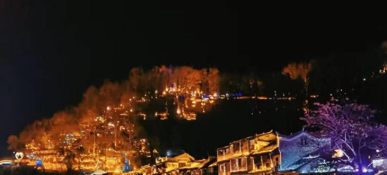 桃花·屋顶观景民宿(凤凰古城店)图片