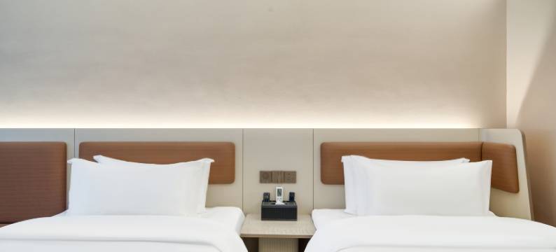 徕茵酒店(上海长海医院翔殷路地铁站店)图片