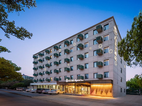 白玉兰酒店(上海吴淞口国际邮轮港宝杨路地铁站店)