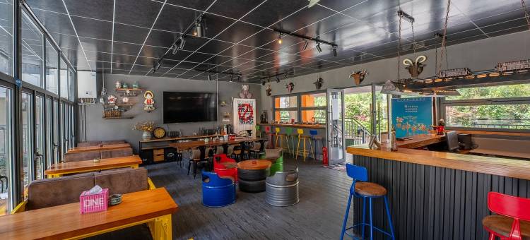 柏曼酒店(神农架木鱼镇旅游集散中心神农架风景区店)图片