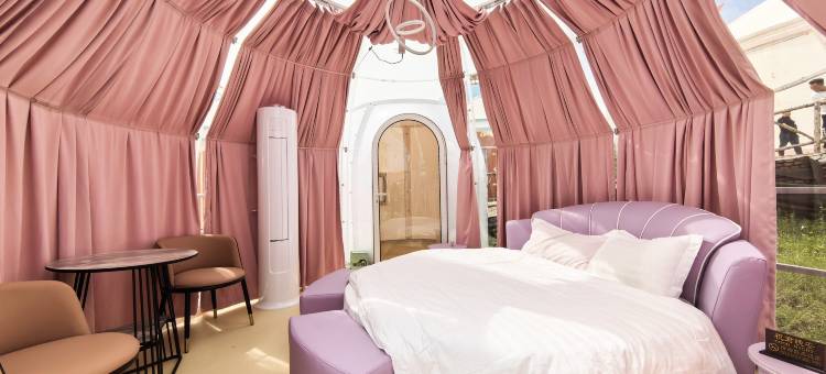 察右中旗鸿骏草原度假中心图片