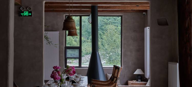 被梦叫醒酒店(双桥沟景区布达拉峰雪山公路打卡点店)图片