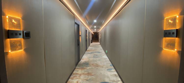 河南蒙古族自治县白神马酒店图片