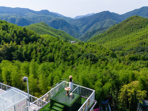 安吉咪奇miki·环景高山温泉滑雪亲子度假美墅(江南天池店)