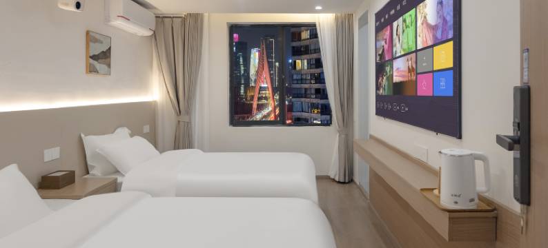 山屿江澜高空江景民宿(解放碑步行街洪崖洞店)图片