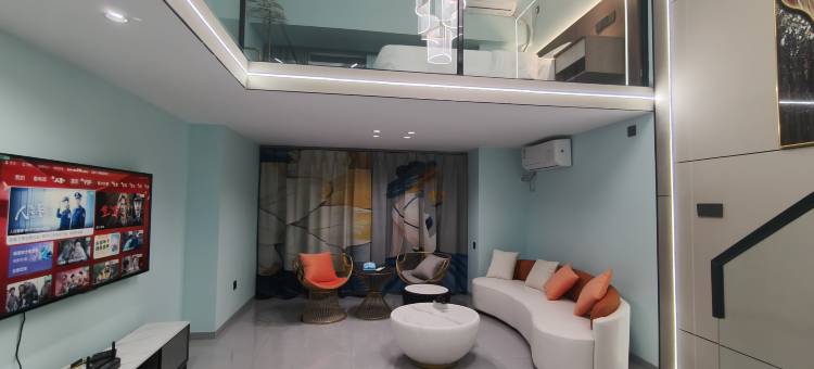 拾光美宿(防城港湖南大厦自贸中心店)图片