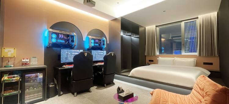 晞悦电竞民宿(泰州万象城店)图片