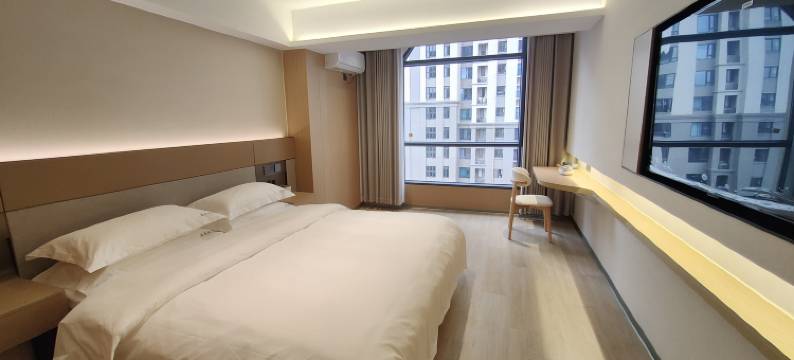 启点公寓(中骏世界城店)图片