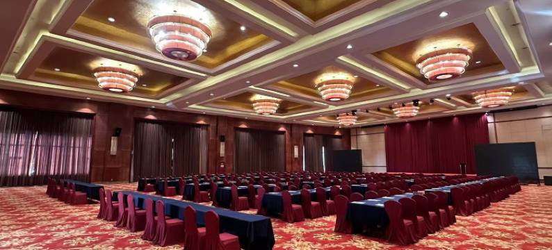 句容余坤墨尔顿大酒店图片