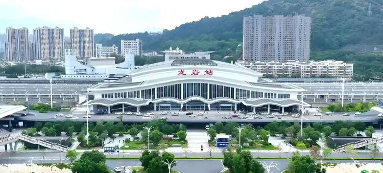 木栖轻奢酒店(龙岩动车站闽西交易城店)图片