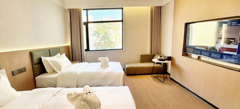 新县宾馆(鄂豫皖苏区首府革命博物馆店)图片