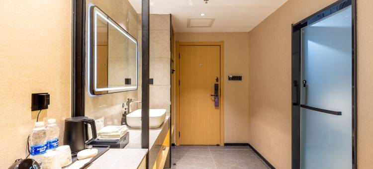 艺龙瑞云酒店(兰州高铁西站店)图片