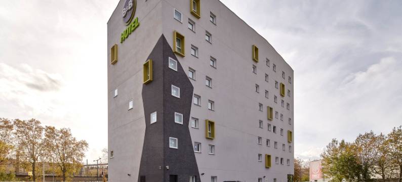 楠泰尔吕埃马尔迈松民宿酒店(B&B Hôtel Nanterre Rueil-Malmaison)图片