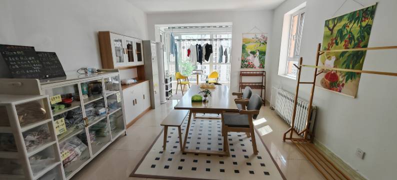 明亮的女生青旅(石家庄市第四医院谈固地铁站店)图片