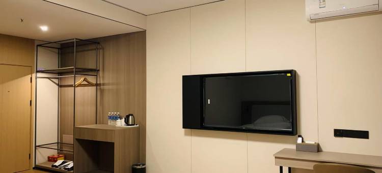 承德凤凰酒店(鹰手营子站店)图片