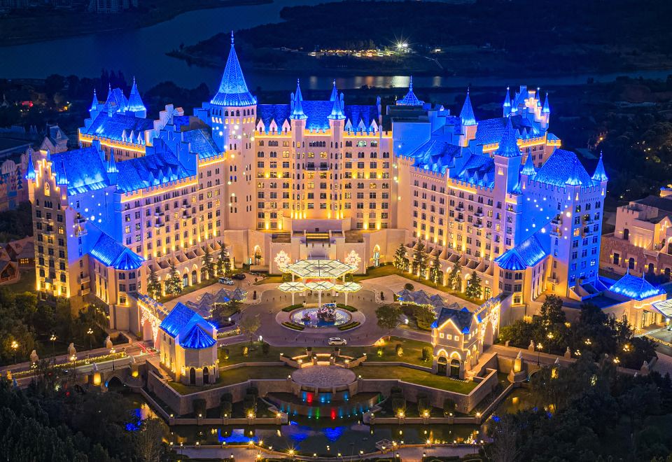 郑州银基冰雪酒店外景图