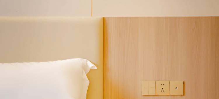 乐点酒店(世纪新城公交站店)图片