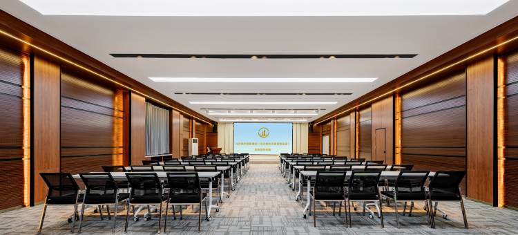 钰伦酒店(乌兰察布之夜高铁站店)图片