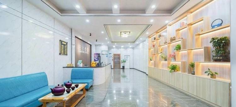 三丰酒店(岑溪市人民医院汽车总站店)图片