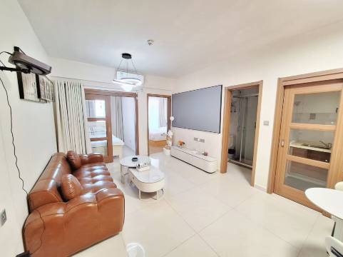 时光荏苒影音湖畔公寓(万达广场店)