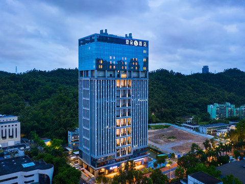 珠海拱北口岸石花西路亚朵S酒店