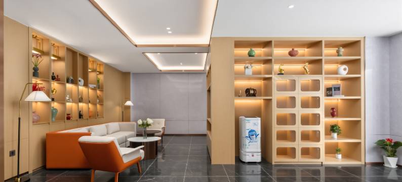 白玉兰商务酒店(青岛东方伊甸园金茂览秀城店)图片