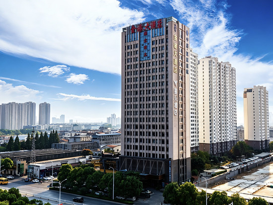 襄阳金瑧大酒店(襄阳万达诸葛亮广场店)