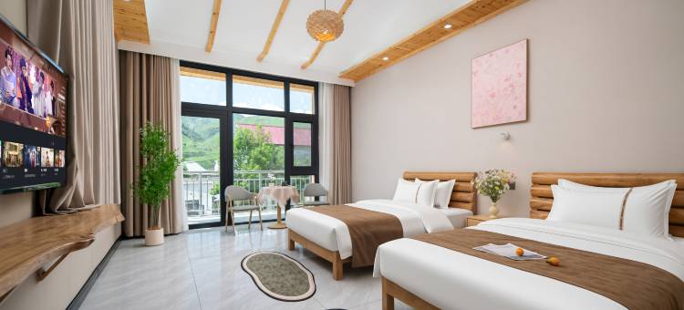 山禾家民宿(那拉提风景区店)图片