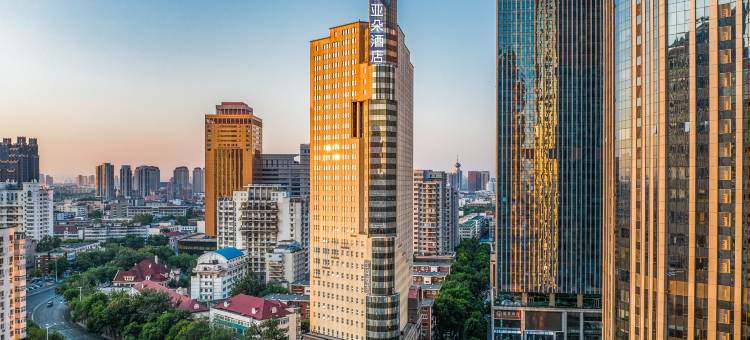 天津五大道小白楼地铁站亚朵酒店图片