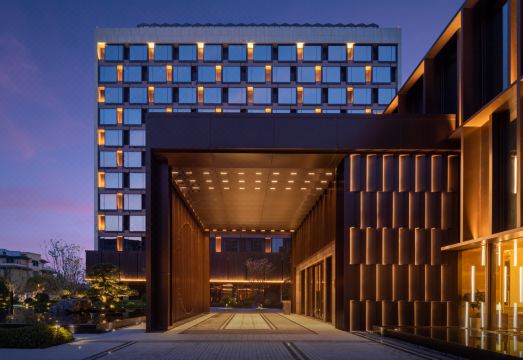 Landison Plaza Tianlan Hotel DongyangHotel Overview