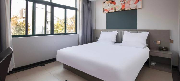 布丁酒店(南京夫子庙武定门地铁站店)图片