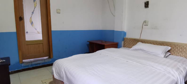 新三江宾馆(溆浦站店)图片